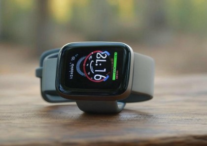 Fitbit Versa 4 Fitness Smartwatch